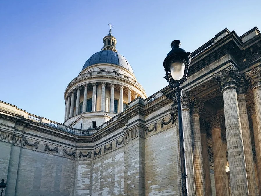 Universitaire achète un 2 pièces dans le 5e : 42 m² au cœur du Quartier Latin